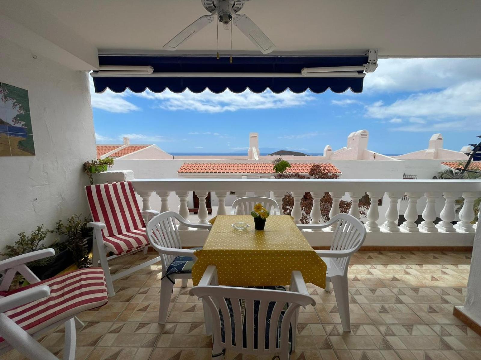Santiago Beach, Los Cristianos Apartment With Air Conditioning Екстер'єр фото